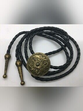 Beautiful Western Cowboy Cowgirl gold round Floral Swirl leather bolo tie